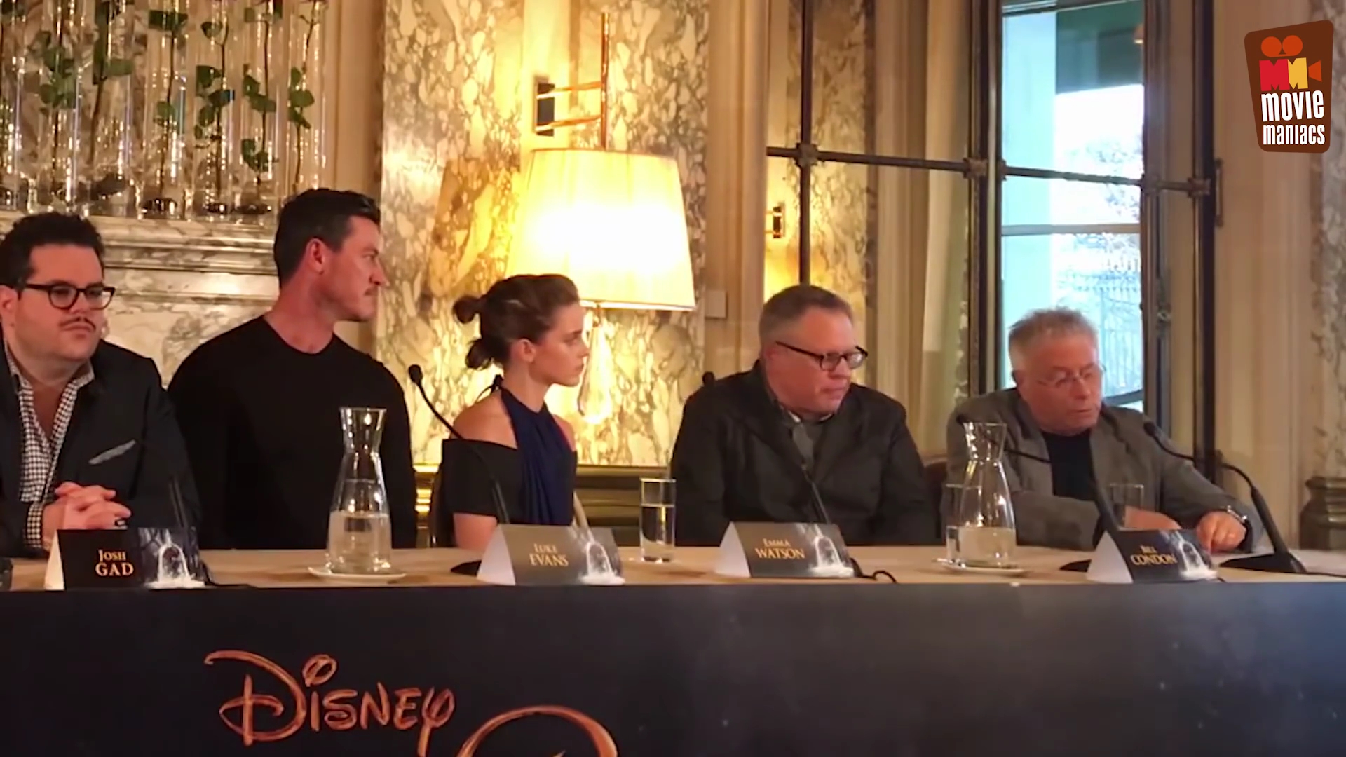 EmmaWatsonFan-dot-nl_BeautyAndTheBeastPersConferentieParijs1562.jpg