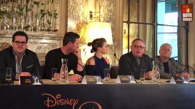 EmmaWatsonFan-dot-nl_BeautyAndTheBeastPersConferentieParijs0314.jpg