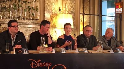 EmmaWatsonFan-dot-nl_BeautyAndTheBeastPersConferentieParijs2140.jpg