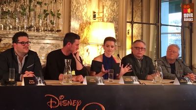 EmmaWatsonFan-dot-nl_BeautyAndTheBeastPersConferentieParijs2150.jpg