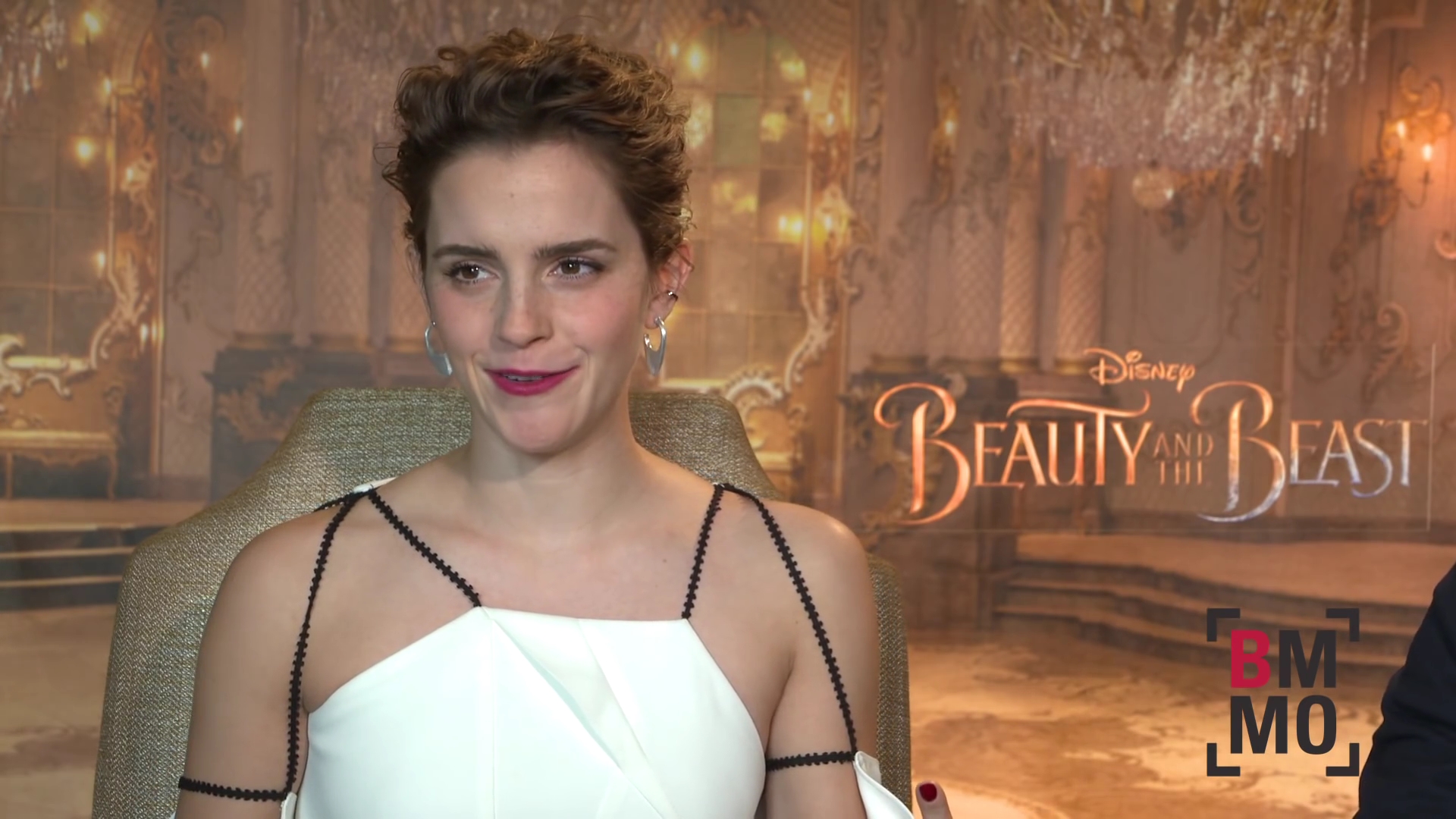 EmmaWatsonFan-dot-NL_2017BeautyAndTheBeastPressJunket-BigMovieMouthOff0073.jpg