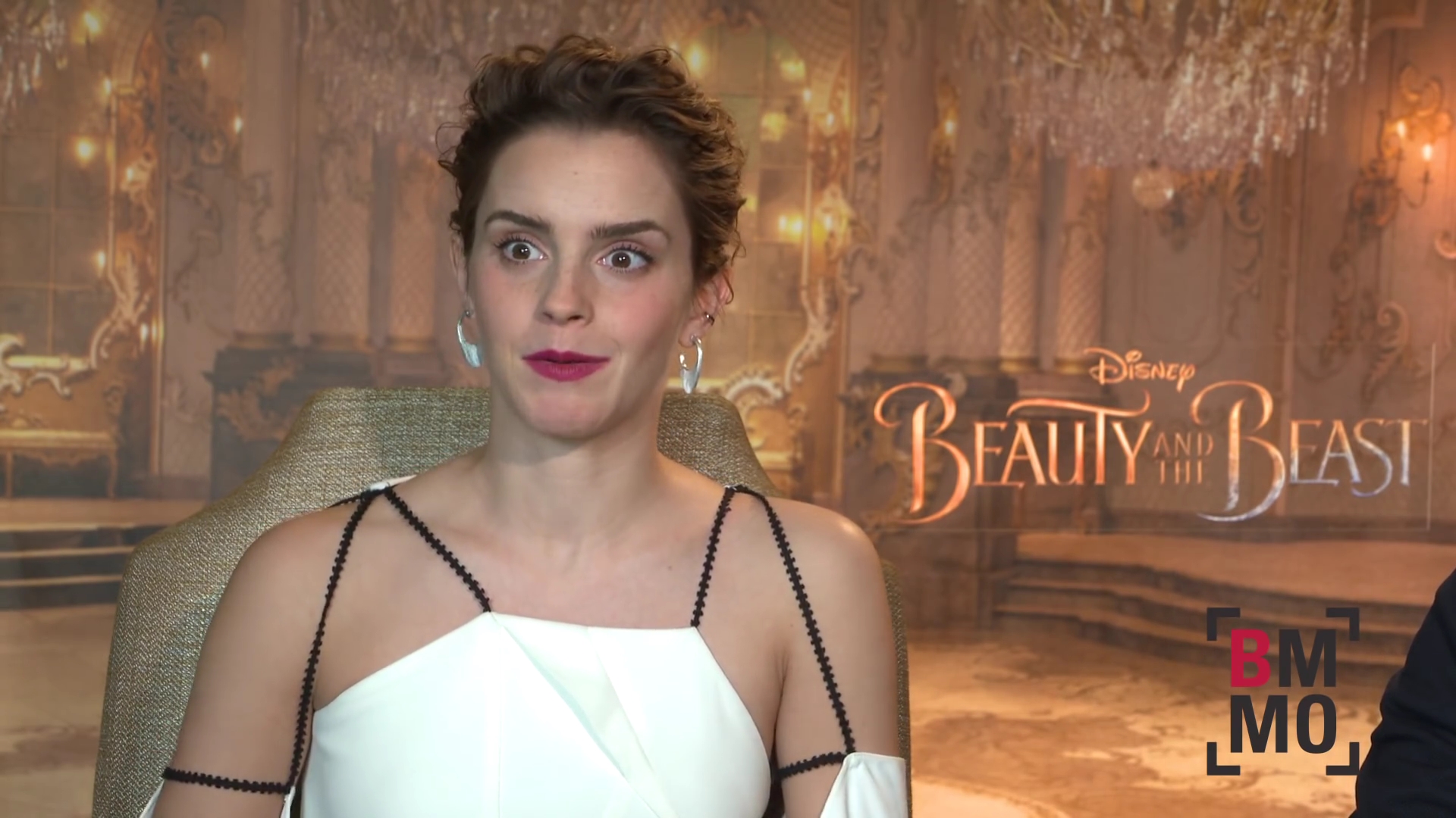 EmmaWatsonFan-dot-NL_2017BeautyAndTheBeastPressJunket-BigMovieMouthOff0076.jpg