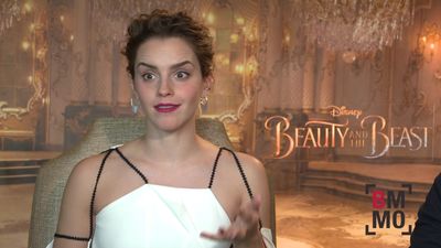 EmmaWatsonFan-dot-NL_2017BeautyAndTheBeastPressJunket-BigMovieMouthOff0075.jpg