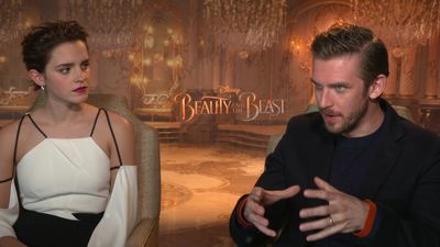 EmmaWatsonFan-dot-NL_2017BeautyAndTheBeastPressJunket-CinemaBlend0082.jpg