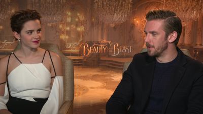 EmmaWatsonFan-dot-NL_2017BeautyAndTheBeastPressJunket-CinemaBlend0097.jpg