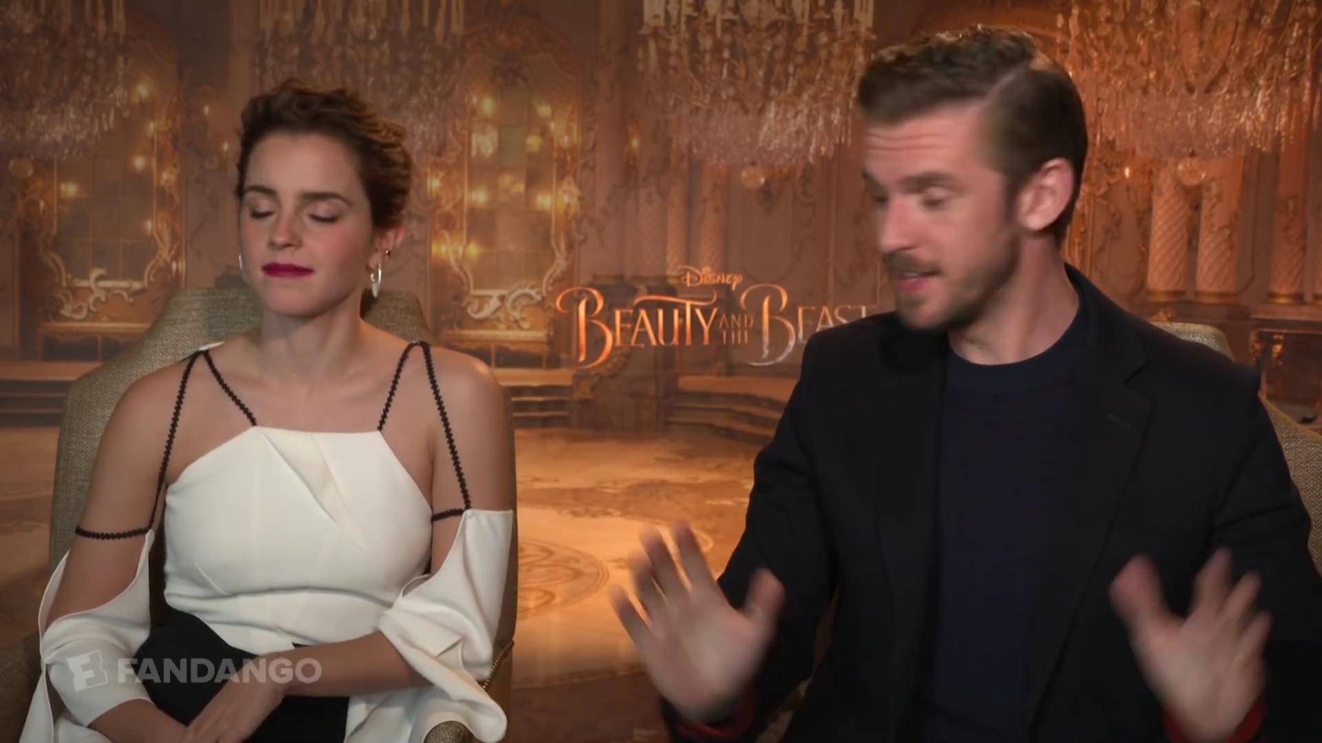 EmmaWatsonFan-dot-NL_2017BeautyAndTheBeastPressJunket-Fandango0022.jpg