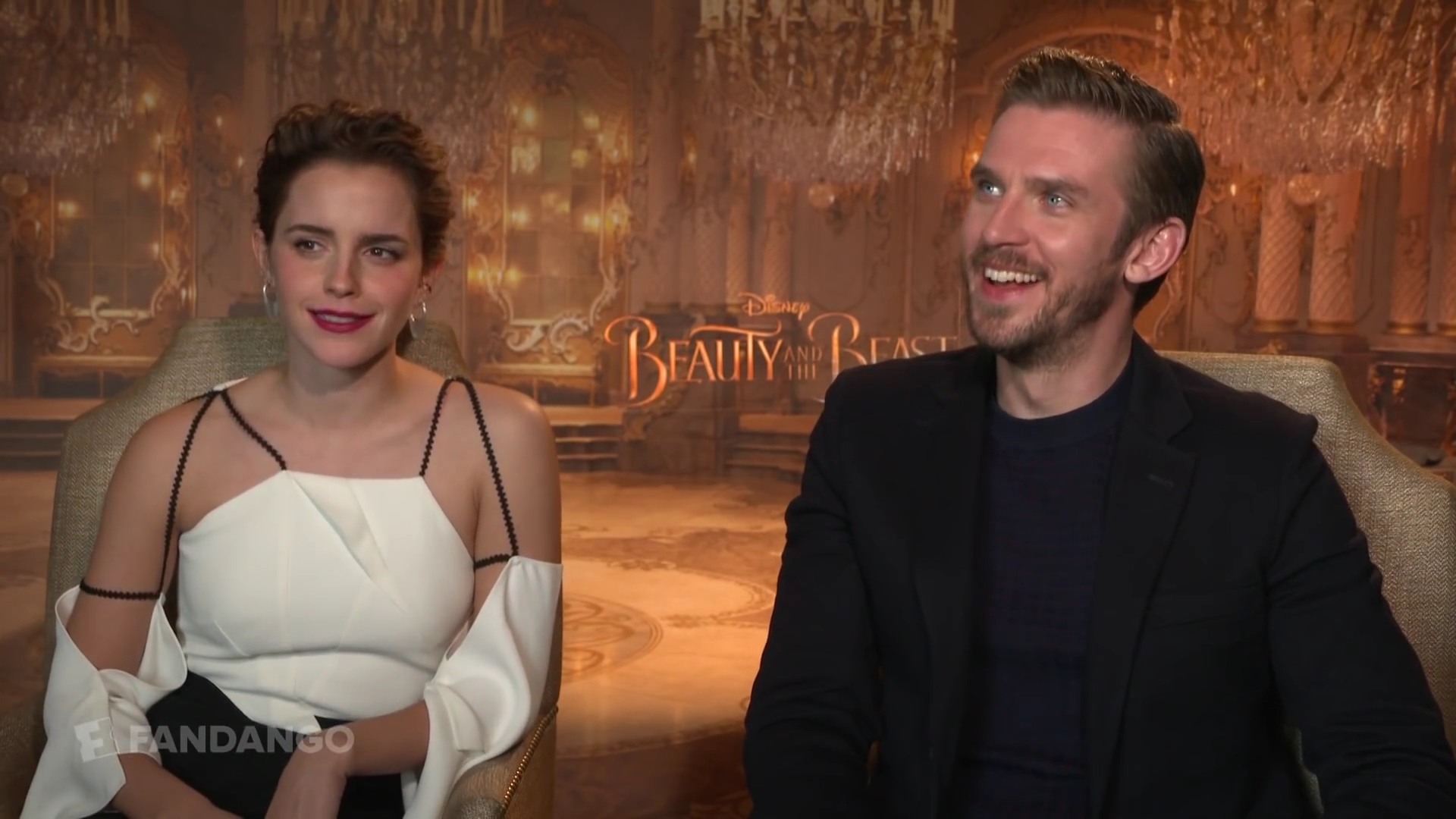 EmmaWatsonFan-dot-NL_2017BeautyAndTheBeastPressJunket-Fandango0169.jpg