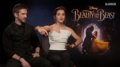 EmmaWatsonFan-dot-NL_BeautyAndtheBeastPressJunket-GlamourUK0117.jpg