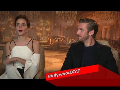 EmmaWatsonFan-dot-NL_BeautyAndTheBeastPressJunket-HollywoodXYZ0014.jpg