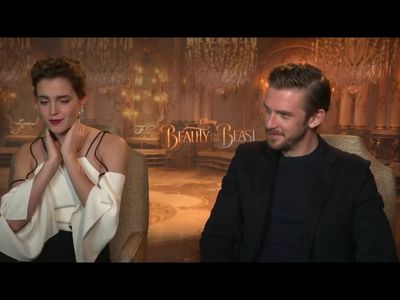 EmmaWatsonFan-dot-NL_BeautyAndTheBeastPressJunket-HollywoodXYZ0025.jpg