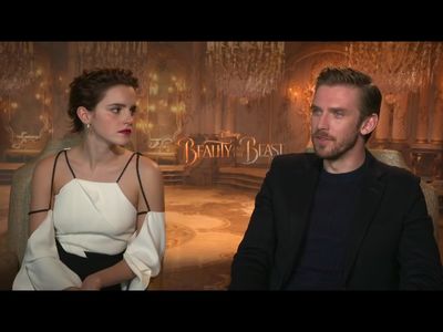 EmmaWatsonFan-dot-NL_BeautyAndTheBeastPressJunket-HollywoodXYZ0052.jpg