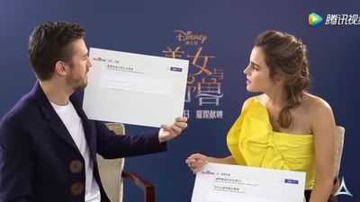 EmmaWatsonFan-dot-NL_BeautyAndTheBeastPressJunket-ShanghaiInterview0071.jpg