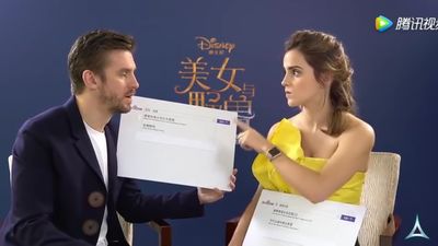 EmmaWatsonFan-dot-NL_BeautyAndTheBeastPressJunket-ShanghaiInterview0107.jpg