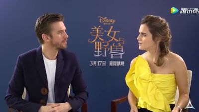 EmmaWatsonFan-dot-NL_BeautyAndTheBeastPressJunket-ShanghaiInterview0200.jpg