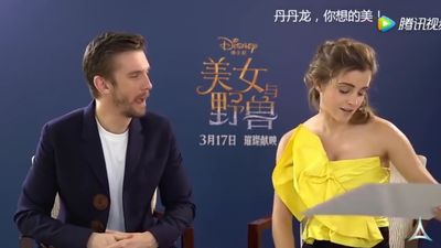 EmmaWatsonFan-dot-NL_BeautyAndTheBeastPressJunket-ShanghaiInterview0206.jpg