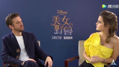 EmmaWatsonFan-dot-NL_BeautyAndTheBeastPressJunket-ShanghaiInterview0219.jpg