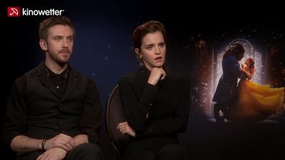 EmmaWatsonFan-dot-NL_BeautyAndTheBeastPressJunket-Kinowetter0404.jpg