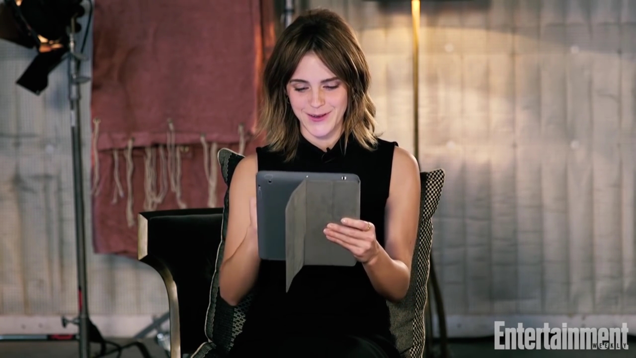 EmmaWatsonFan-nl_2017EntertainmentWeekly_KidsAskEmmaWatsonAboutBeautyAndTheBeastHarryPotterMore0014.jpg EmmaWatsonFan-nl_2017EntertainmentWeekly_KidsAskEmmaWatsonAboutBeautyAndTheBeastHarryPotterMore0014.jpg