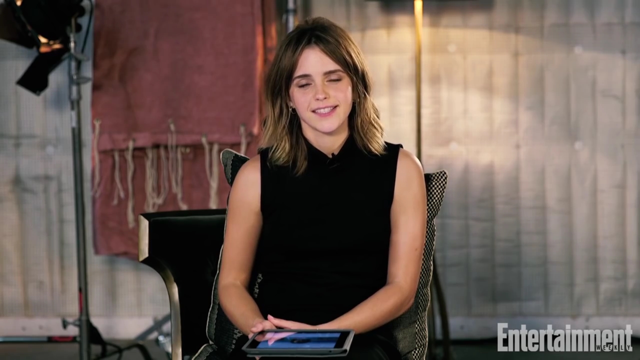 EmmaWatsonFan-nl_2017EntertainmentWeekly_KidsAskEmmaWatsonAboutBeautyAndTheBeastHarryPotterMore0068.jpg