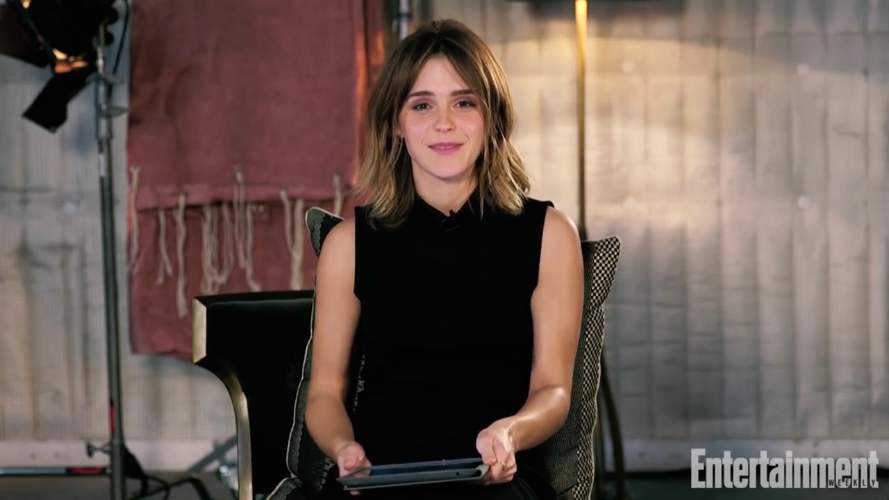 EmmaWatsonFan-nl_2017EntertainmentWeekly_KidsAskEmmaWatsonAboutBeautyAndTheBeastHarryPotterMore0097.jpg