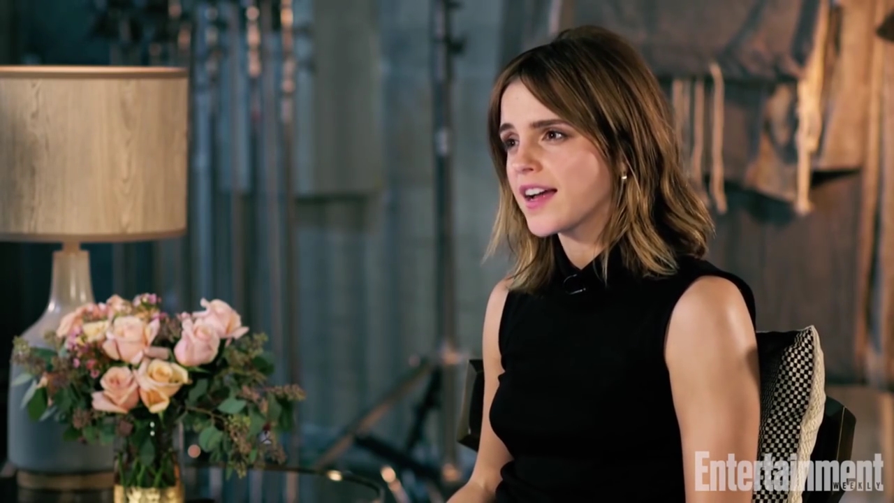 EmmaWatsonFan-nl_2017EntertainmentWeekly_KidsAskEmmaWatsonAboutBeautyAndTheBeastHarryPotterMore0102.jpg