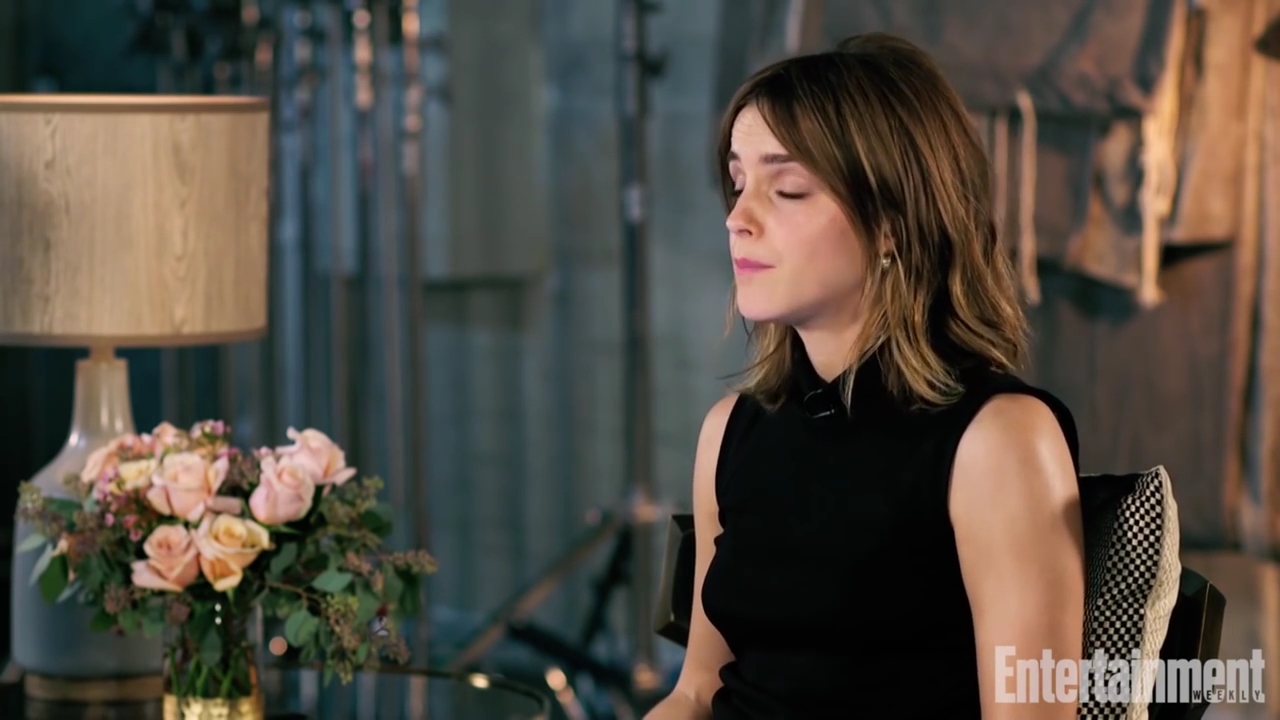 EmmaWatsonFan-nl_2017EntertainmentWeekly_KidsAskEmmaWatsonAboutBeautyAndTheBeastHarryPotterMore0105.jpg