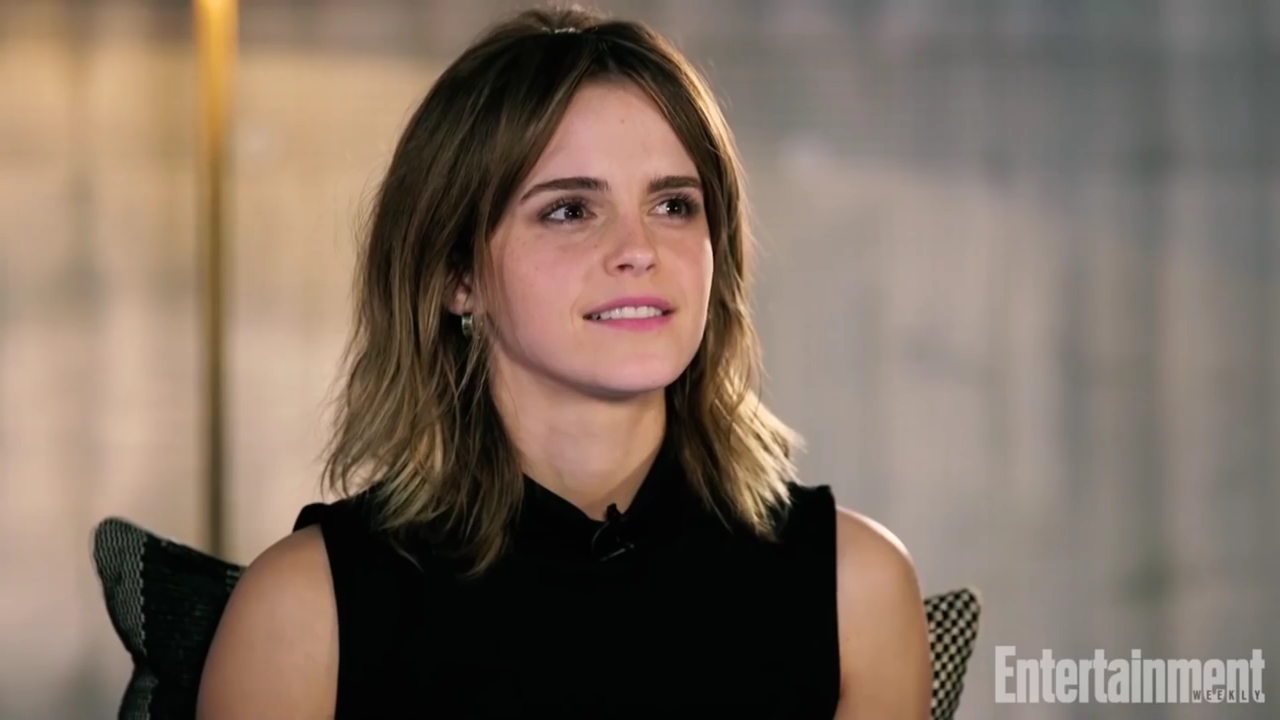 EmmaWatsonFan-nl_2017EntertainmentWeekly_KidsAskEmmaWatsonAboutBeautyAndTheBeastHarryPotterMore0143.jpg