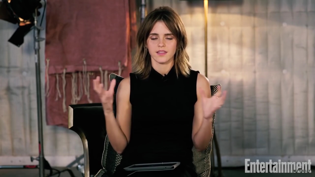EmmaWatsonFan-nl_2017EntertainmentWeekly_KidsAskEmmaWatsonAboutBeautyAndTheBeastHarryPotterMore0200.jpg