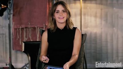 EmmaWatsonFan-nl_2017EntertainmentWeekly_KidsAskEmmaWatsonAboutBeautyAndTheBeastHarryPotterMore0001.jpg