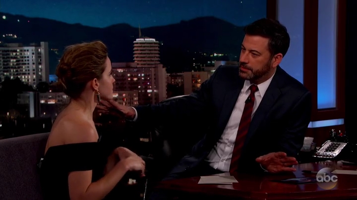 Emma-Watson-dot-nl_2017JimmyKimmelLive0366.jpg