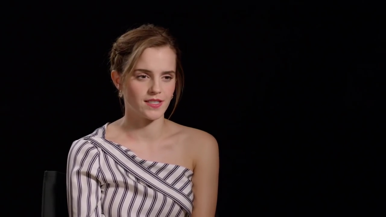 EmmaWatsonFan-dot-nl_TheCirclePressJunkets-Screenslam0261.jpg