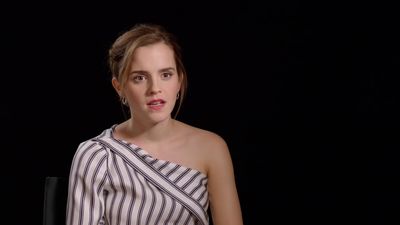 EmmaWatsonFan-dot-nl_TheCirclePressJunkets-Screenslam0218.jpg