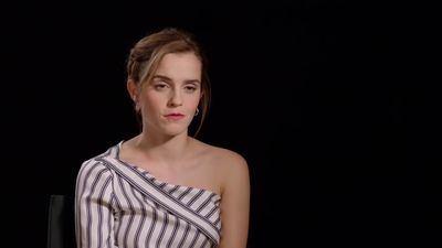 EmmaWatsonFan-dot-nl_TheCirclePressJunkets-Screenslam0272.jpg