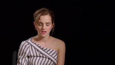 EmmaWatsonFan-dot-nl_TheCirclePressJunkets-Screenslam0333.jpg