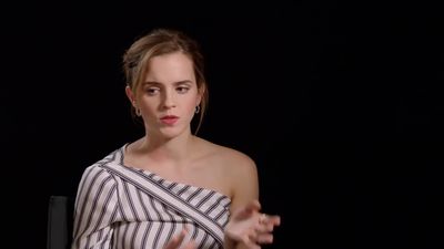 EmmaWatsonFan-dot-nl_TheCirclePressJunkets-Screenslam0363.jpg