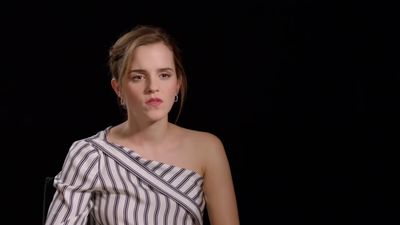 EmmaWatsonFan-dot-nl_TheCirclePressJunkets-Screenslam0392.jpg