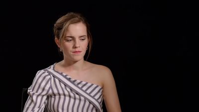 EmmaWatsonFan-dot-nl_TheCirclePressJunkets-Screenslam0402.jpg