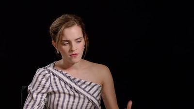 EmmaWatsonFan-dot-nl_TheCirclePressJunkets-Screenslam0413.jpg