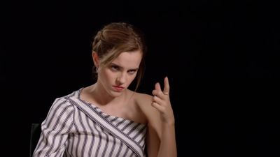 EmmaWatsonFan-dot-nl_TheCirclePressJunkets-Screenslam0421.jpg