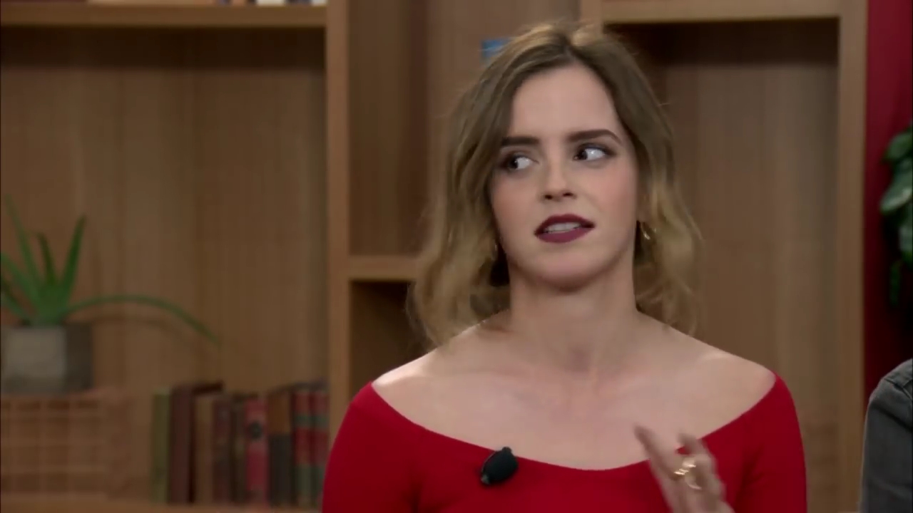EmmaWatsonFan-dot-nl_TheCircle-TwitterQandA0085.jpg