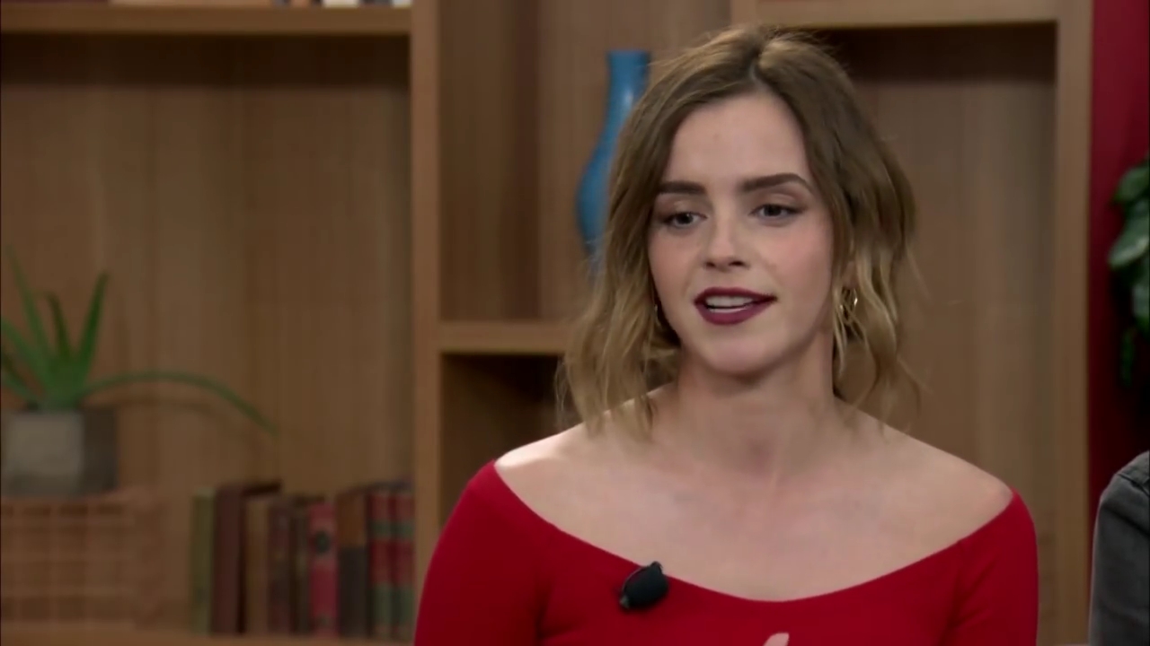 EmmaWatsonFan-dot-nl_TheCircle-TwitterQandA0089.jpg