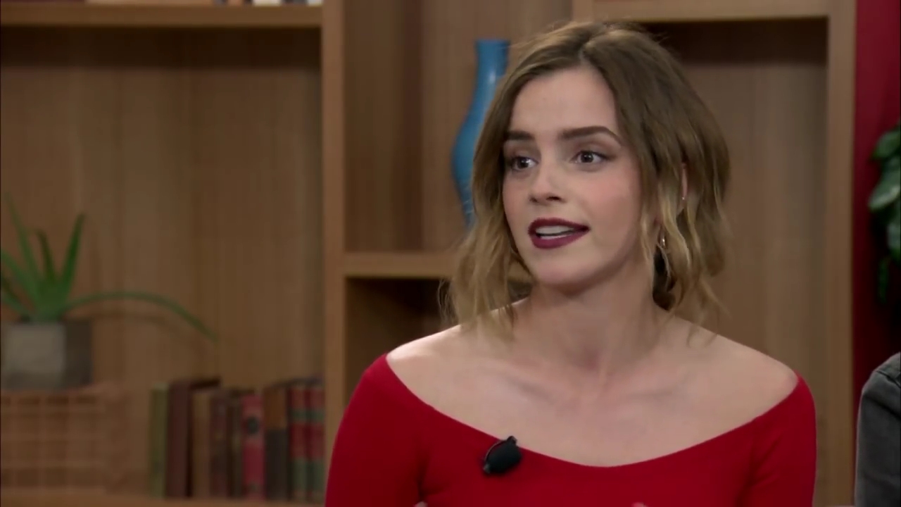 EmmaWatsonFan-dot-nl_TheCircle-TwitterQandA0090.jpg