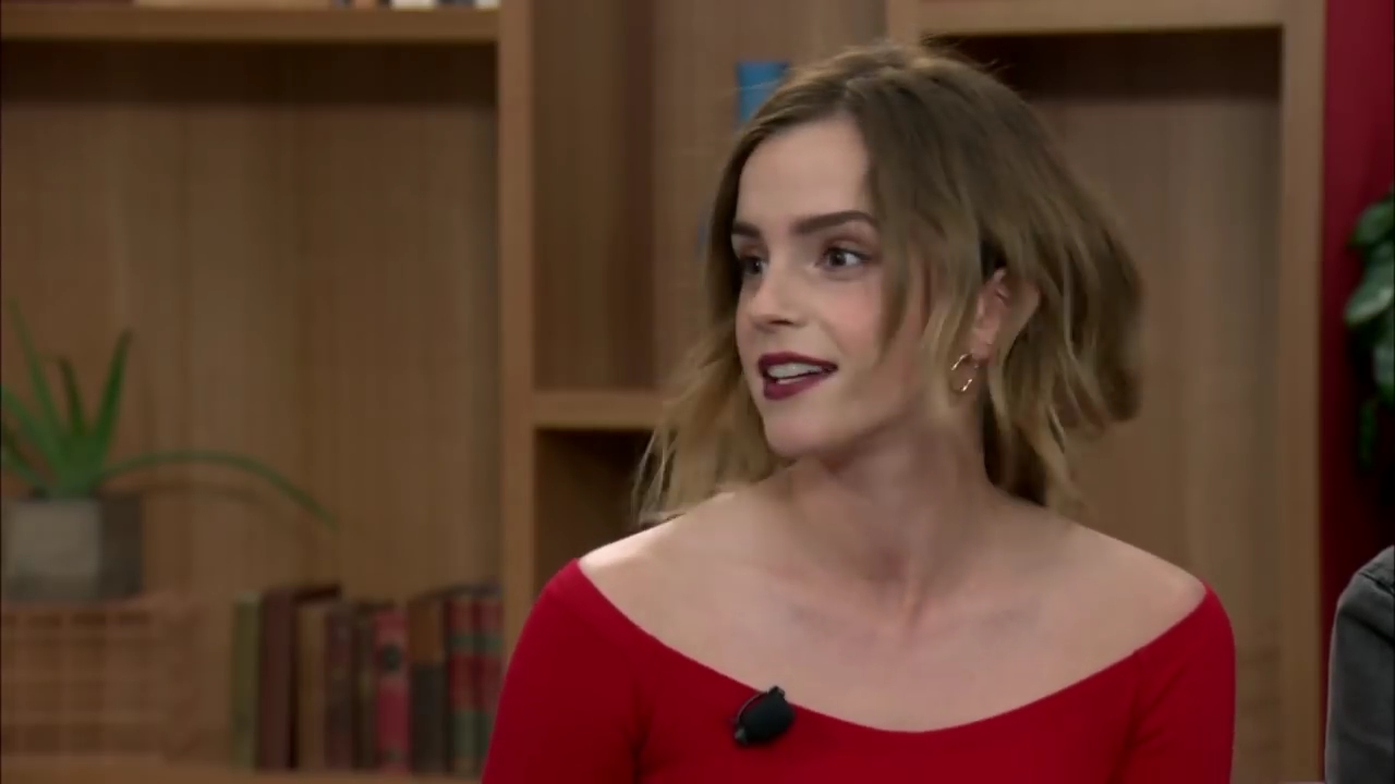 EmmaWatsonFan-dot-nl_TheCircle-TwitterQandA0092.jpg