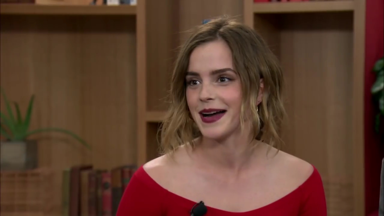 EmmaWatsonFan-dot-nl_TheCircle-TwitterQandA0112.jpg