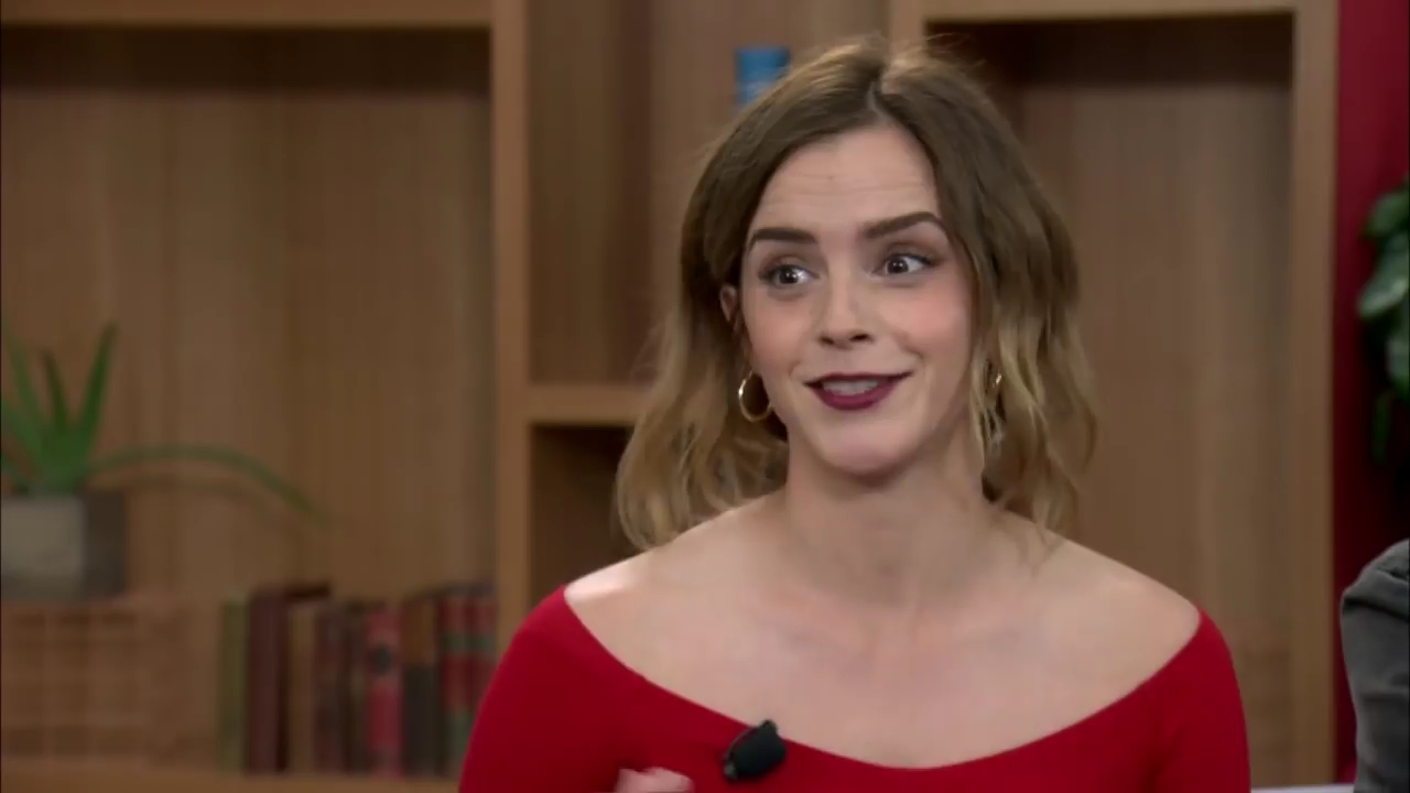 EmmaWatsonFan-dot-nl_TheCircle-TwitterQandA0687.jpg
