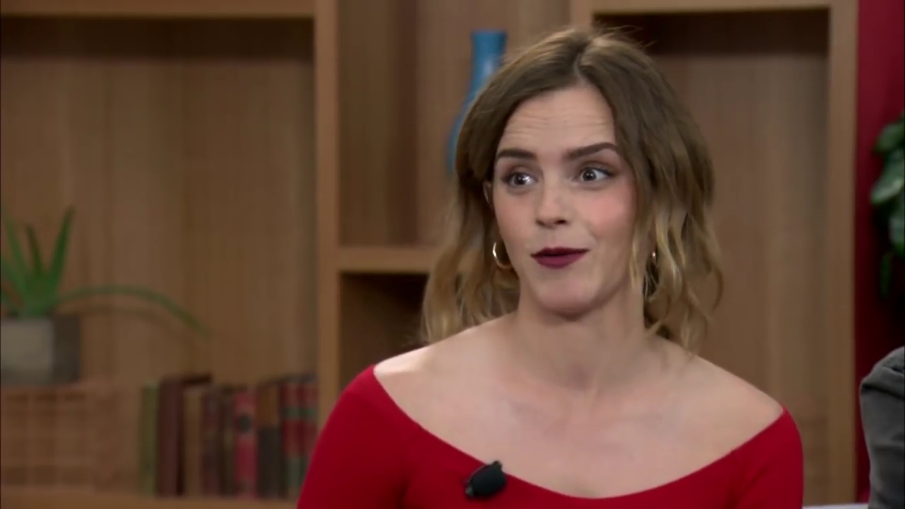 EmmaWatsonFan-dot-nl_TheCircle-TwitterQandA0688.jpg