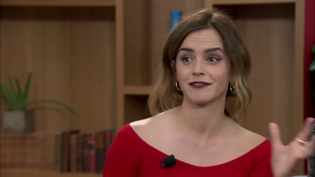 EmmaWatsonFan-dot-nl_TheCircle-TwitterQandA0717.jpg