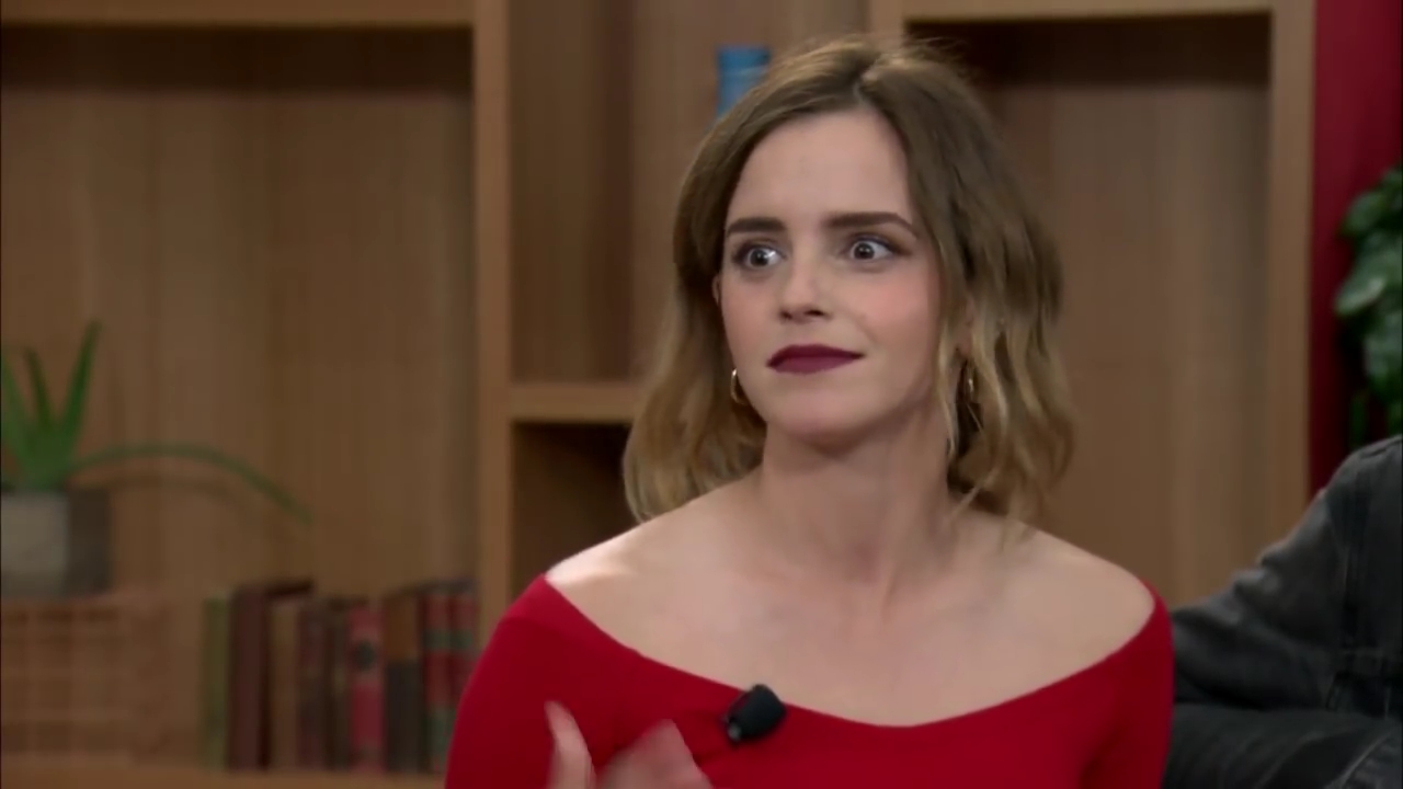 EmmaWatsonFan-dot-nl_TheCircle-TwitterQandA0772.jpg