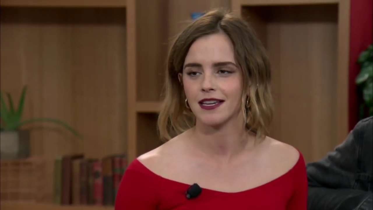 EmmaWatsonFan-dot-nl_TheCircle-TwitterQandA0774.jpg
