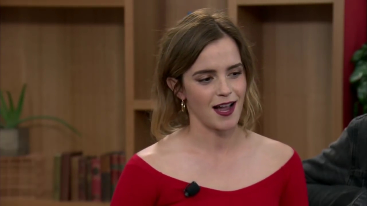 EmmaWatsonFan-dot-nl_TheCircle-TwitterQandA0775.jpg